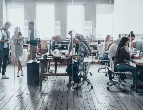 Trabalhando de casa VS espaço de coworking: o que ganharia?